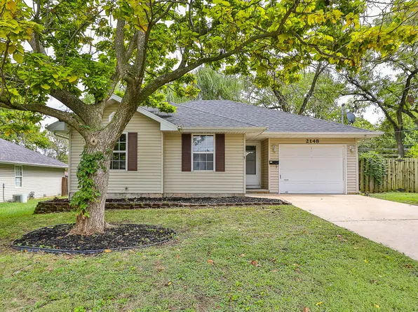 2148 N Campbell Avenue, Springfield, MO 65803