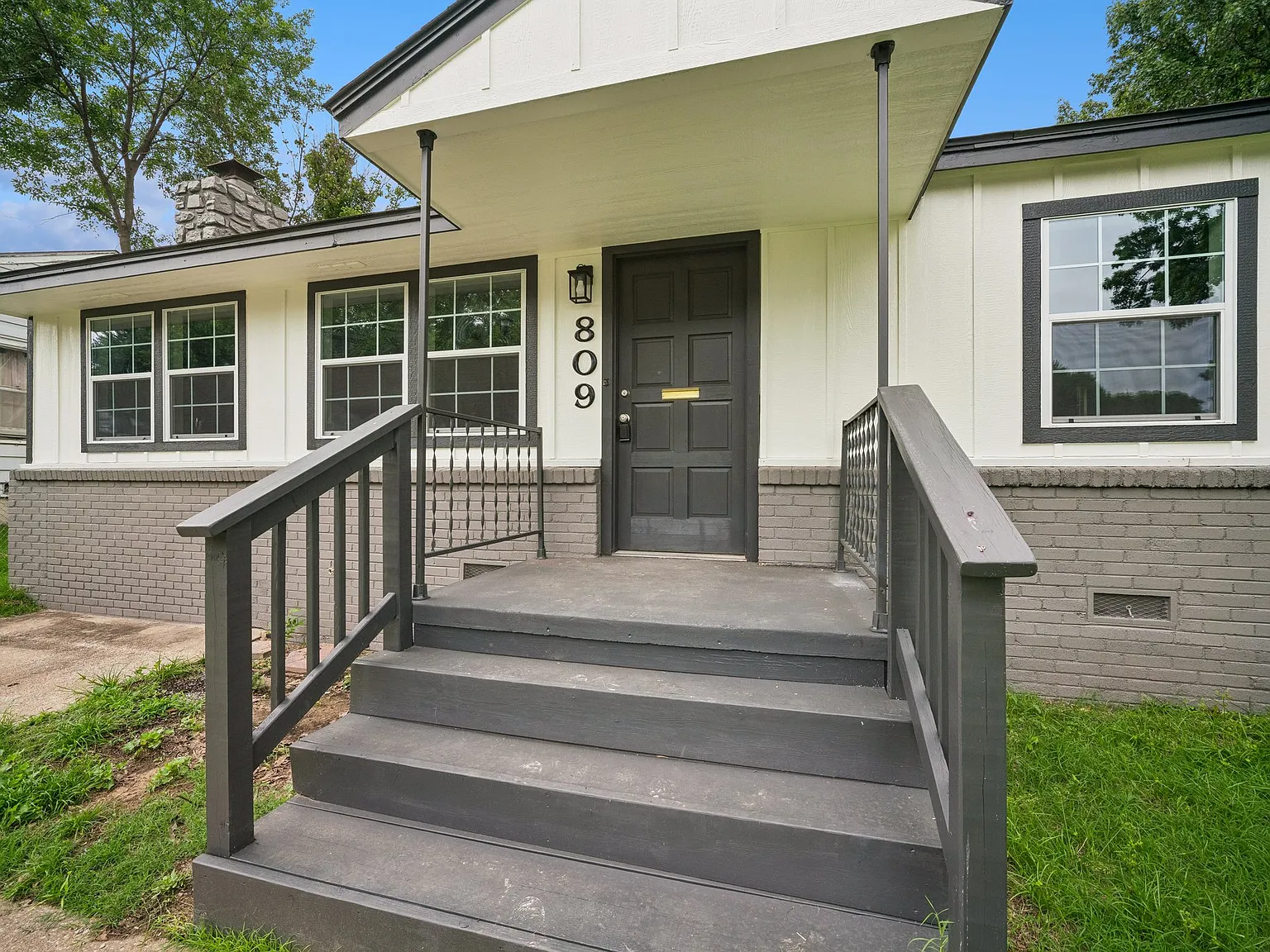 3 bed, 1372 sqft, $1,445 — Photo 3