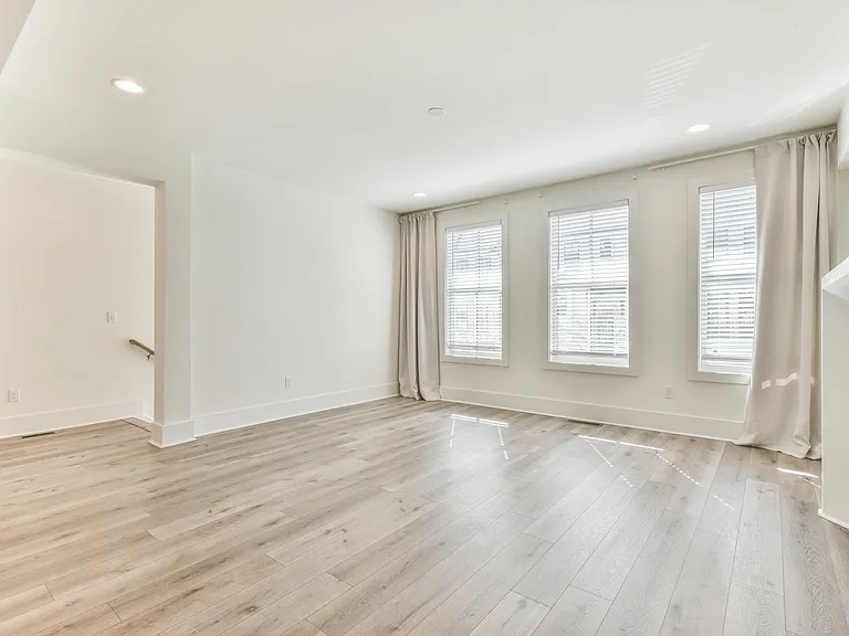 5858 Westin Rd — Photo 5