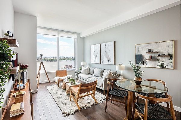 1st image of 515 W 36th St APT 32B