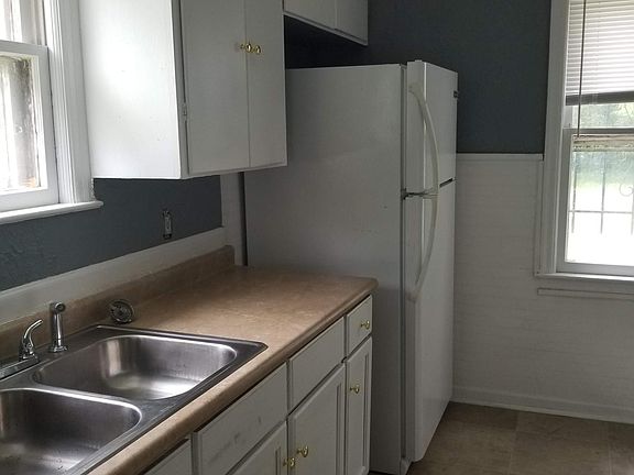 3rd image of 6644 Bellefontaine Ave