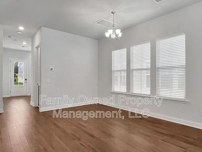 420 W Respite Ln — Photo 15
