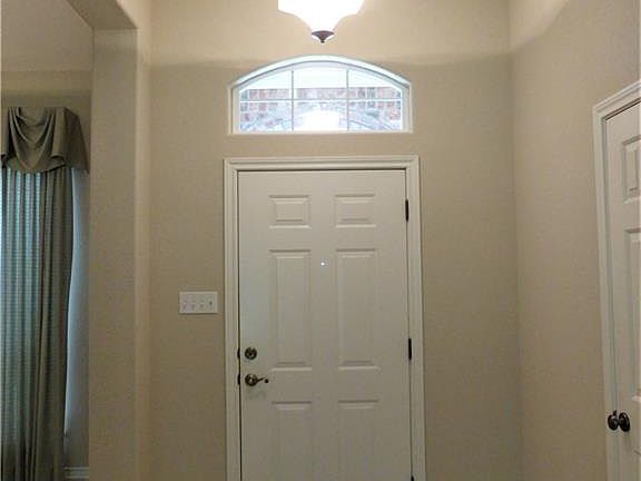 3rd image of 308 Vela Way