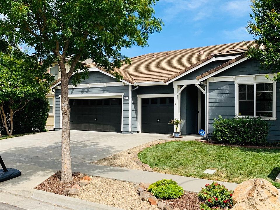 2nd image of 2473 Starling Ln