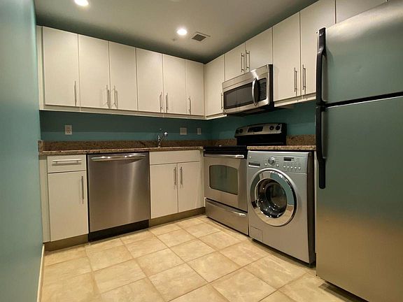 3rd image of 219-29 S 18th St #420