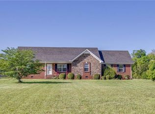 1501 Azalee Ln, Chapel Hill, TN 37034