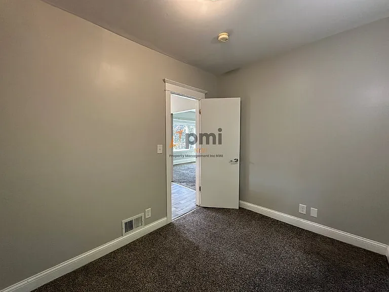 2122 Elston St #A — Photo 17