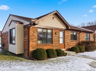 30748 Quinkert St #1, Roseville, MI 48066