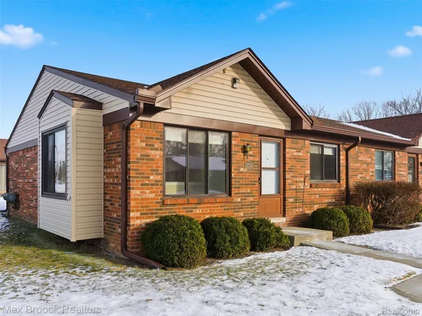 30748 Quinkert St #1, Roseville, MI 48066