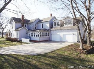 11292 Fitschen Rd, Cantrall, IL 62625