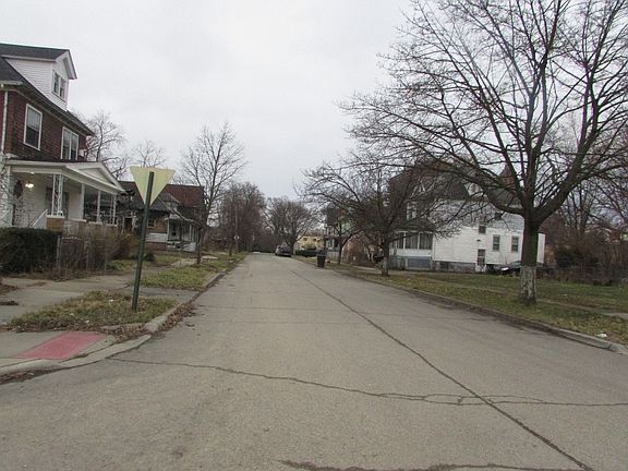 4th image of 1286 Belvidere St