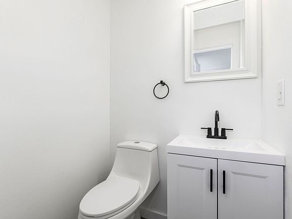 2nd image of 281 Orville St #Ad93fbf56