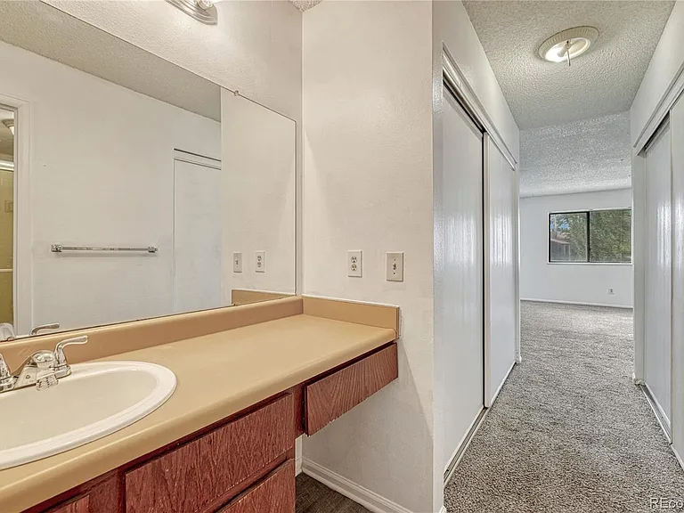 491 S Kalispell Way #101 — Photo 29