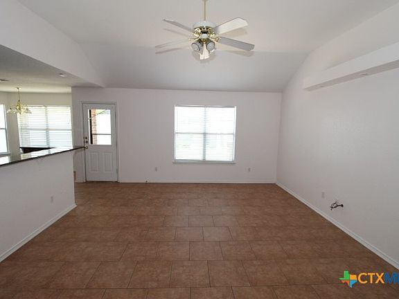 5th image of 2607 Curtis Dr