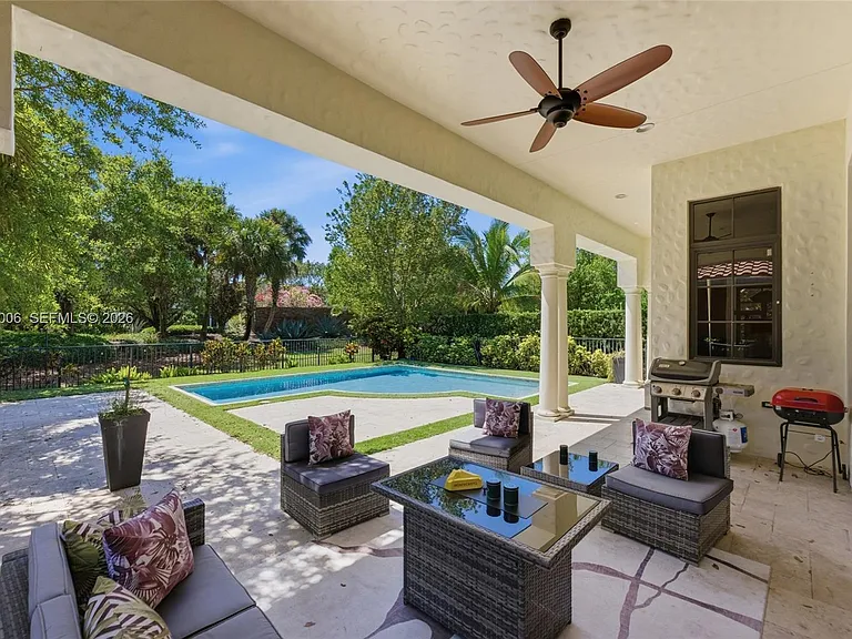 9564 Exbury Ct — Photo 40
