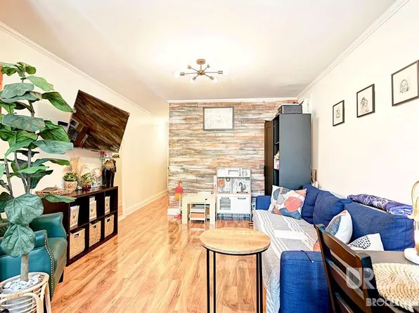 96-40 Pitkin Avenue image 10 of 20