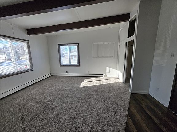 3rd image of 906 Lowell St APT 1