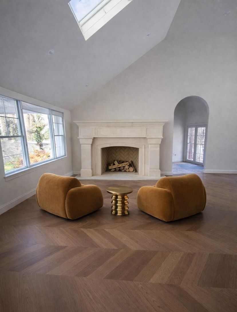  Cozy Fireplace sitting area