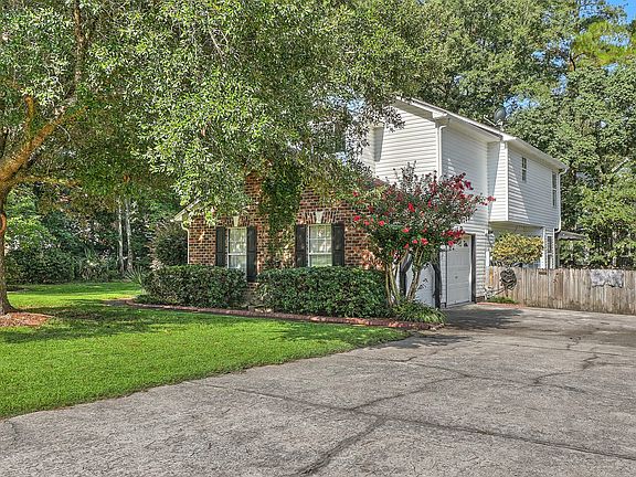 3rd image of 306 Black Oak Blvd
