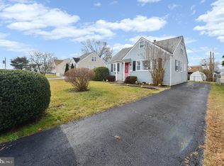 112 Upland Rd, Brookhaven, PA 19015