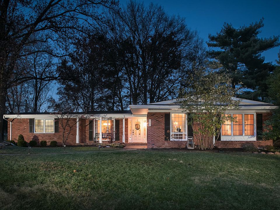 1st image of 838 Westwood Dr