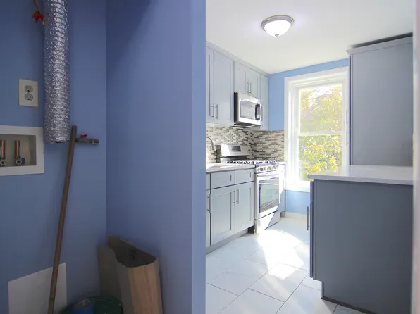 446 Bainbridge Street image 14 of 17