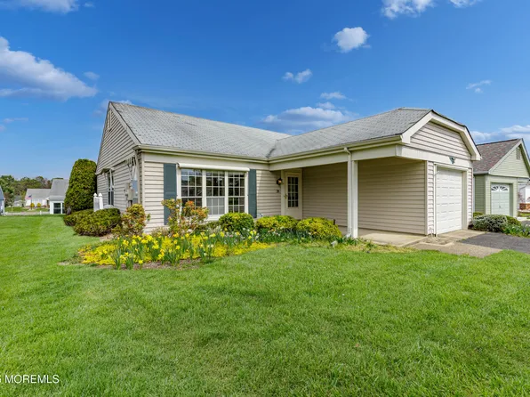 28 Westgate Place, Manchester, NJ 08759