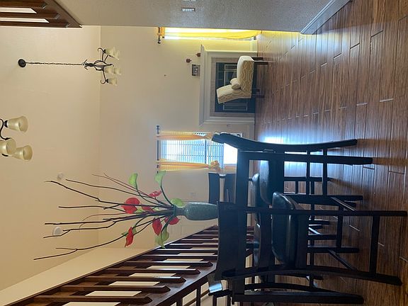 2nd image of 4609 Briarwood Ln