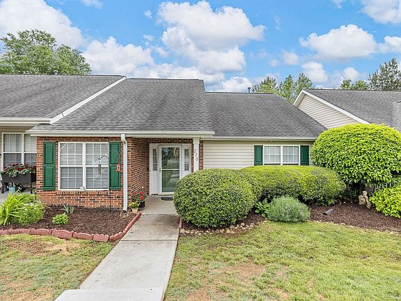 3rd image of 270 Weston Valley Dr