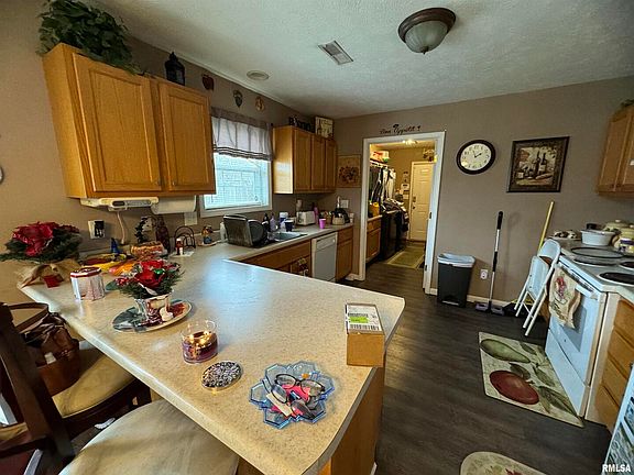2nd image of 2204 Darren Dr