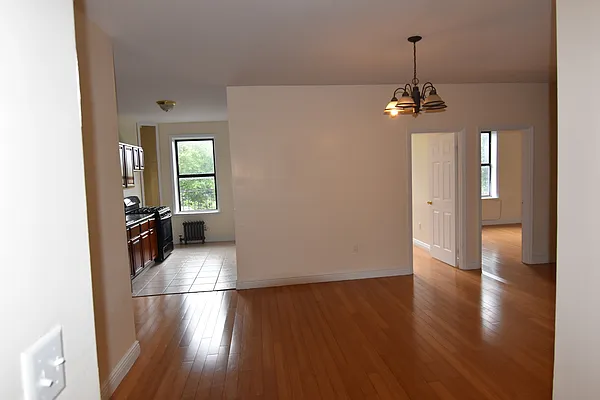 Rented by Zuz Realty | media 18