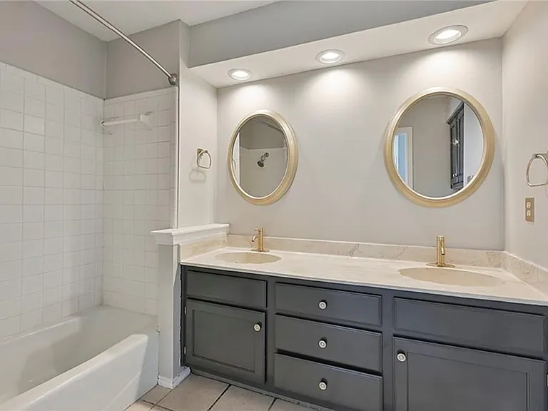 2400 Longmire Dr #301 — Photo 16