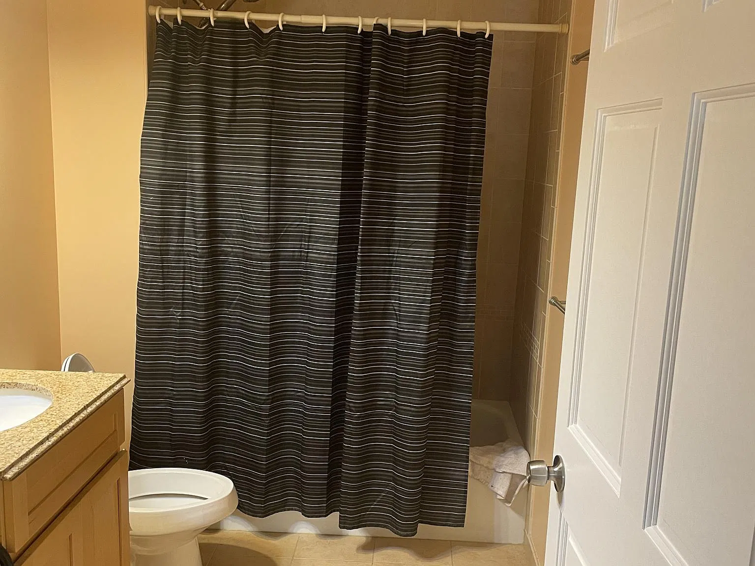 2 bed, 1.5 bath, 1300 sqft, $3,375 — Photo 3