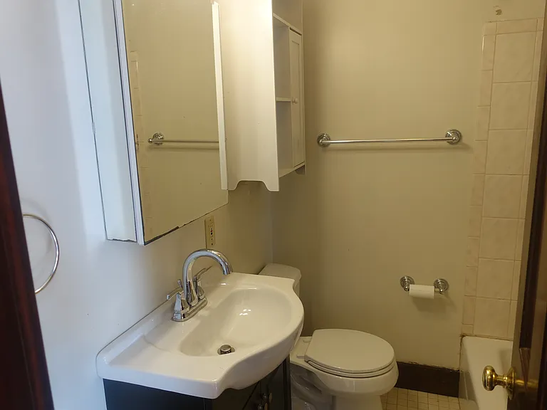 132 Crescent St #2 — Photo 5