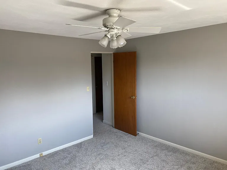 123 E Birchwood St — Photo 2
