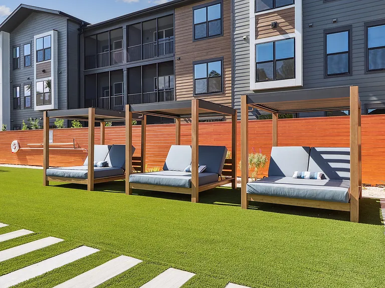 The Liliana Apartment Homes — Photo 9