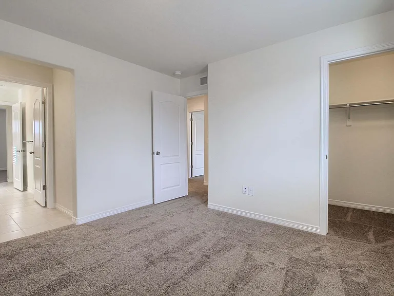 14776 Oslo Ave — Photo 33