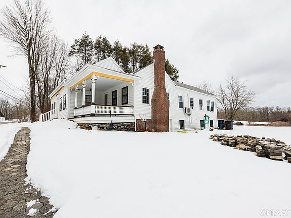 2nd image of 934 Storrs Road