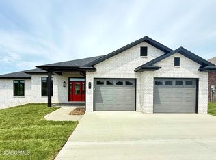 802 Sardonyx Dr, Jefferson City, MO 65109