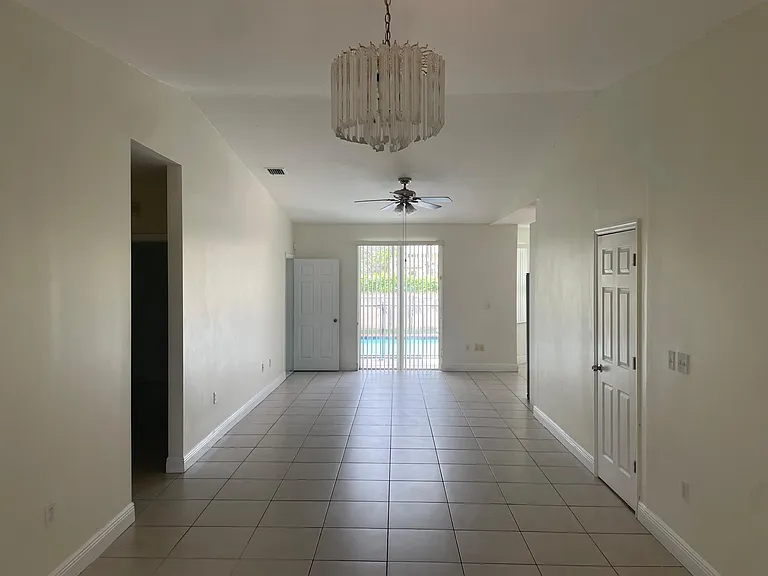 12468 SW 121st Ave — Photo 12