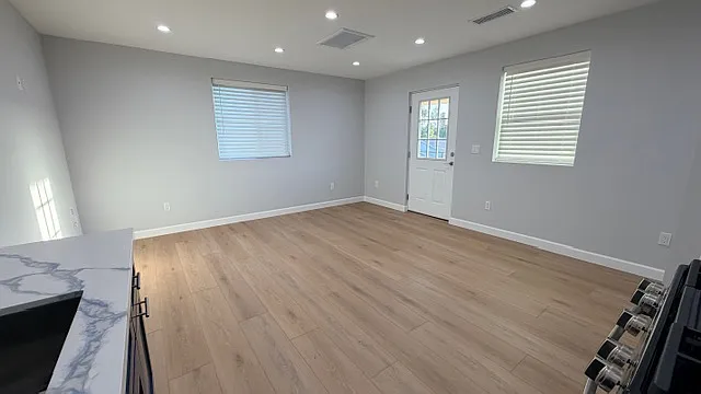 2638 N Frederic St #201 — Photo 17