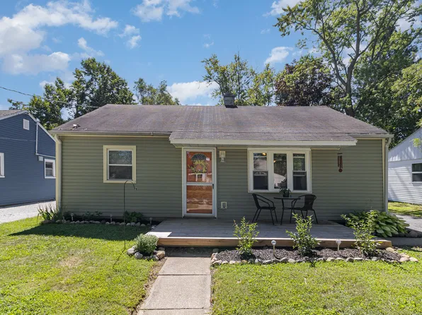 1402 Beech St, Valparaiso, IN 46383