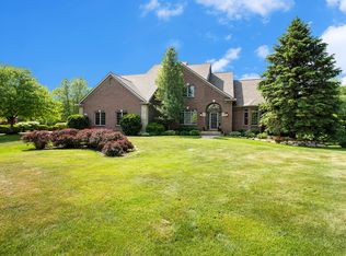 8500 Lone Meadow Ct, Howell, MI 48843