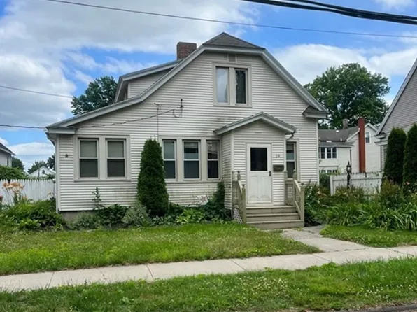 29 Church St, West Springfield, MA 01089