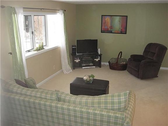 2nd image of 635 Ironwood Cir