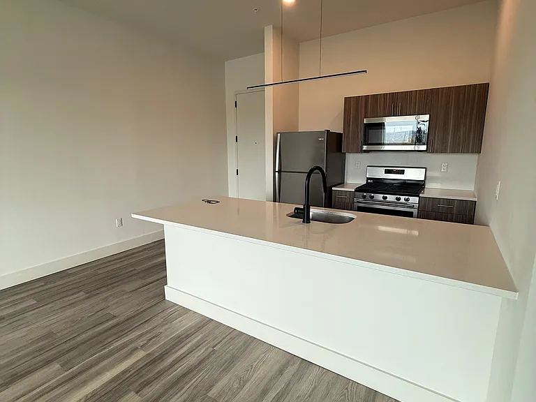 57 Washington St #7H — Photo 8
