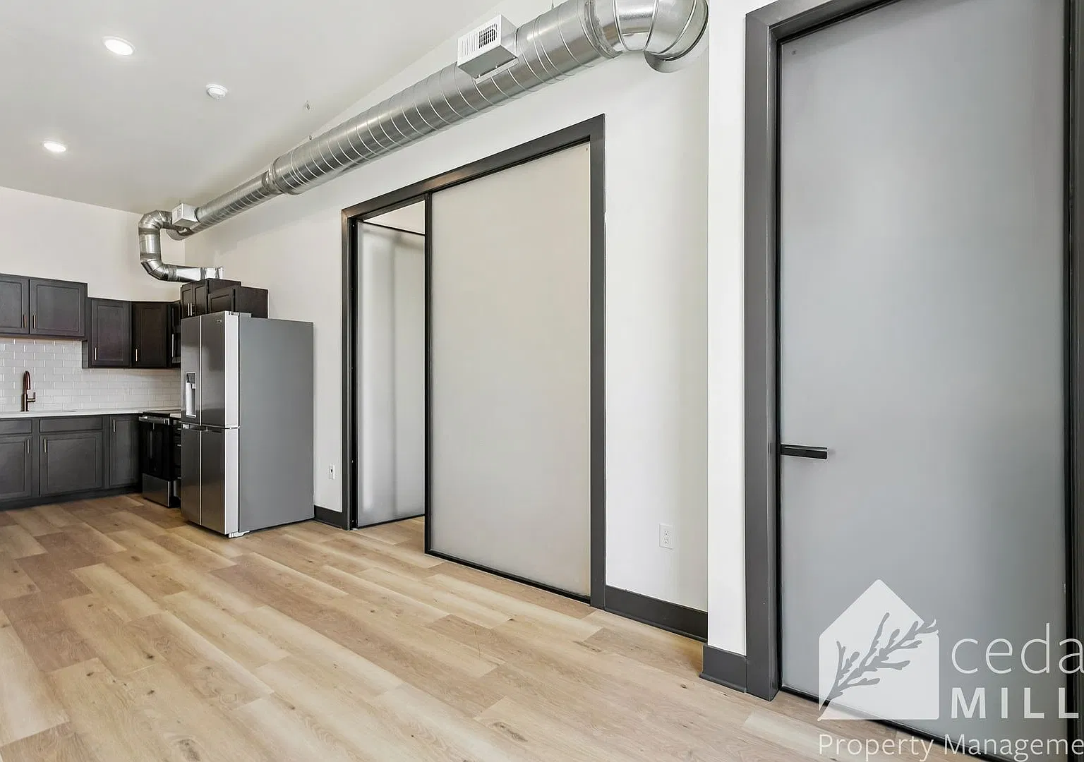 Hill Haus English — Photo 3