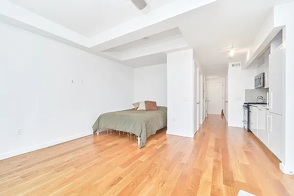 Rented by Brown Harris Stevens | media 4