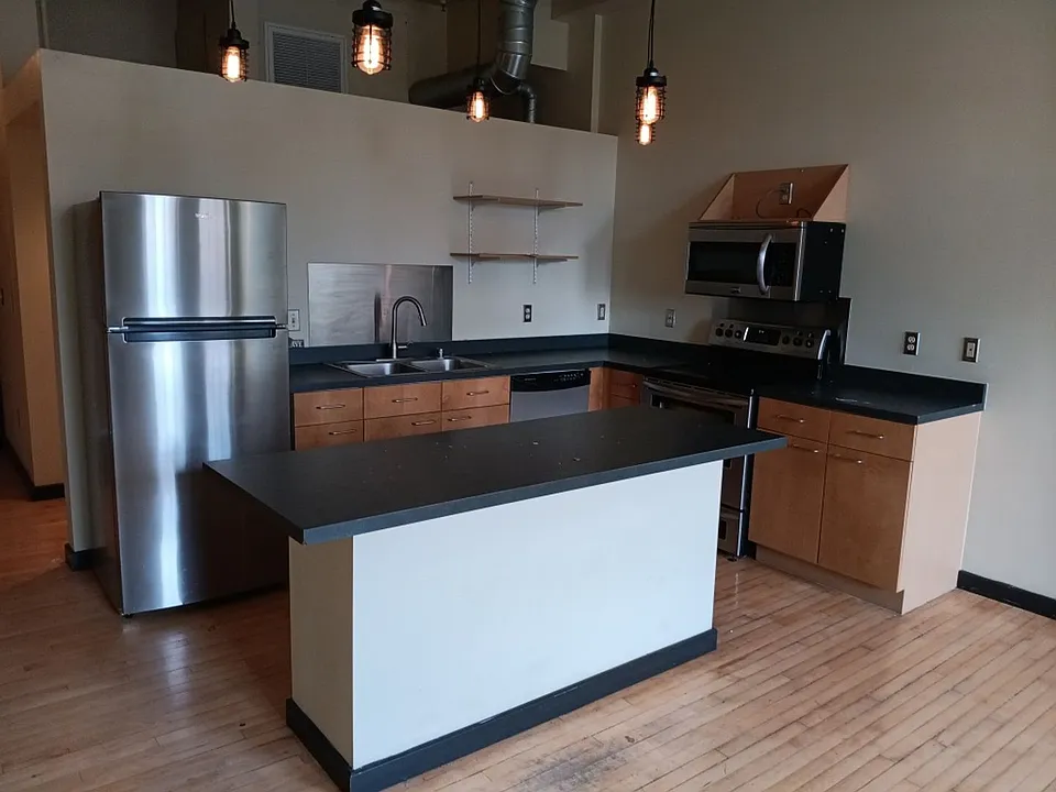 300 Tijeras Ave NE #307