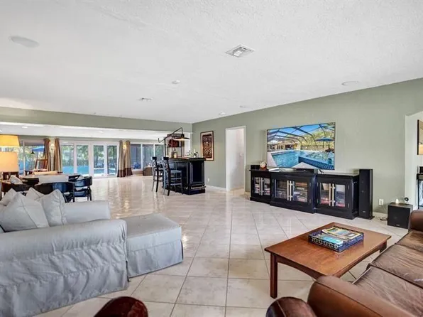 939 Buchanan Street, Hollywood, FL 33019